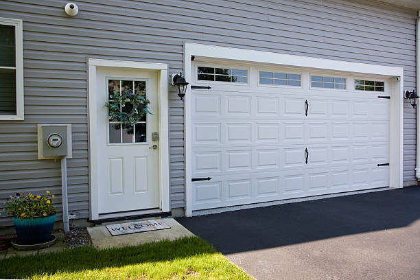 24/7 Emergency Garage Door Panel Replacement experts in Elverson, PA